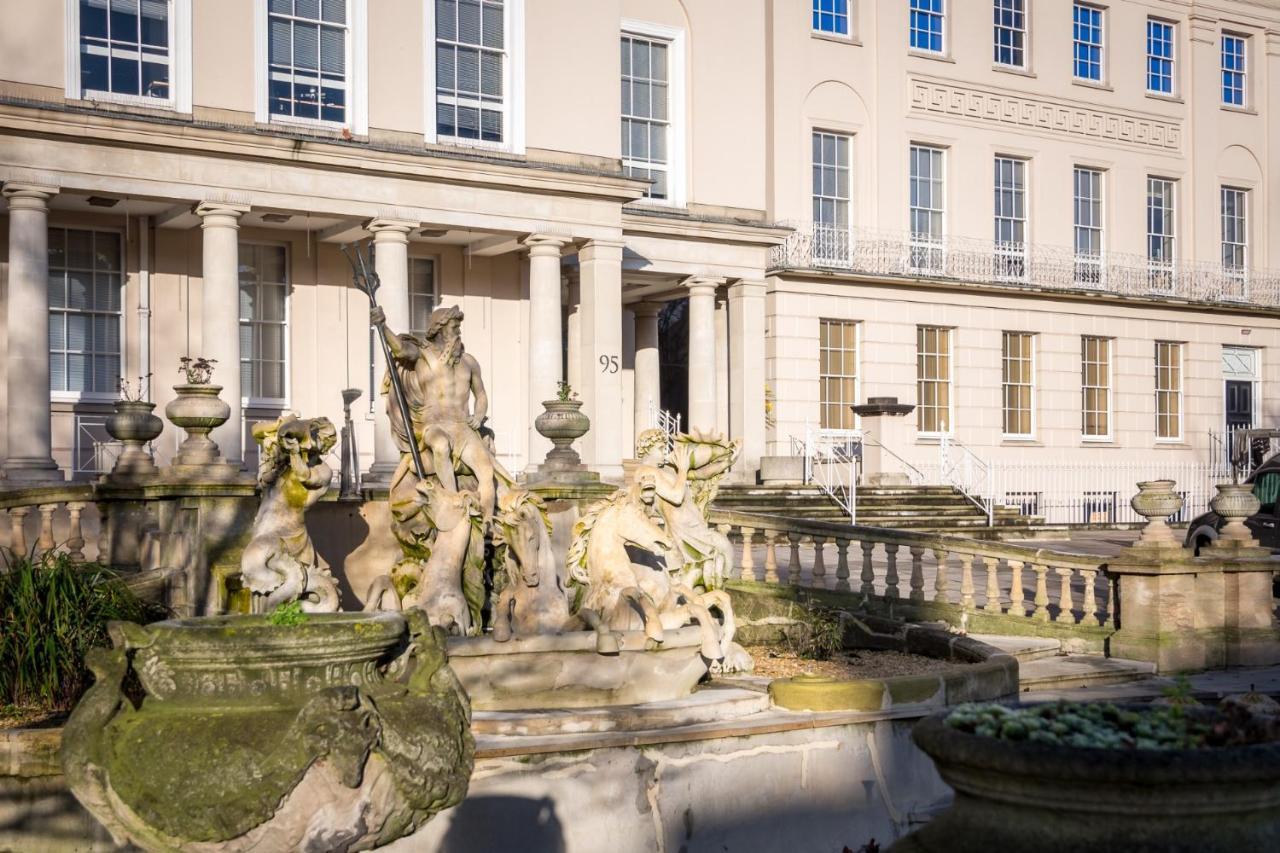 Elliot Oliver - Modern 2 Bedroom Town Centre Apartment Cheltenham Exterior foto