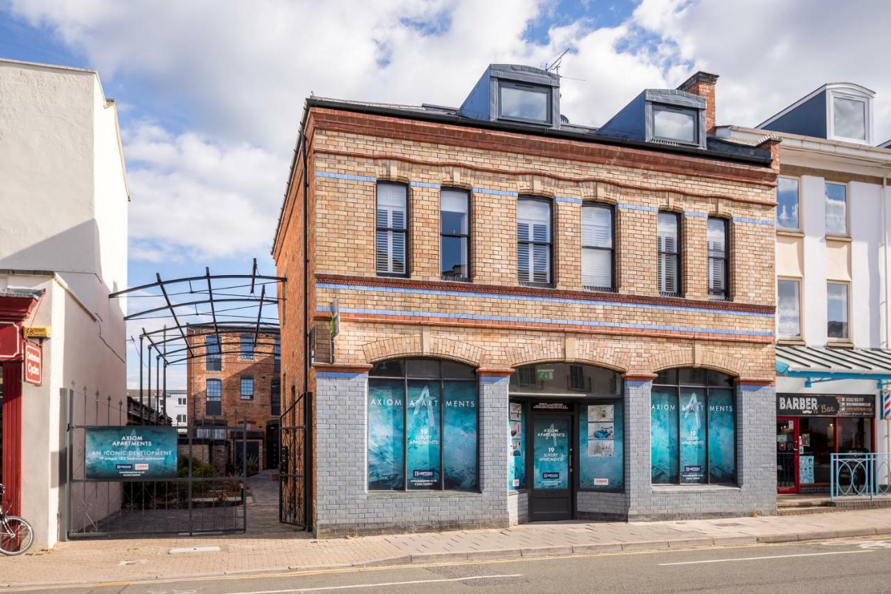 Elliot Oliver - Modern 2 Bedroom Town Centre Apartment Cheltenham Exterior foto